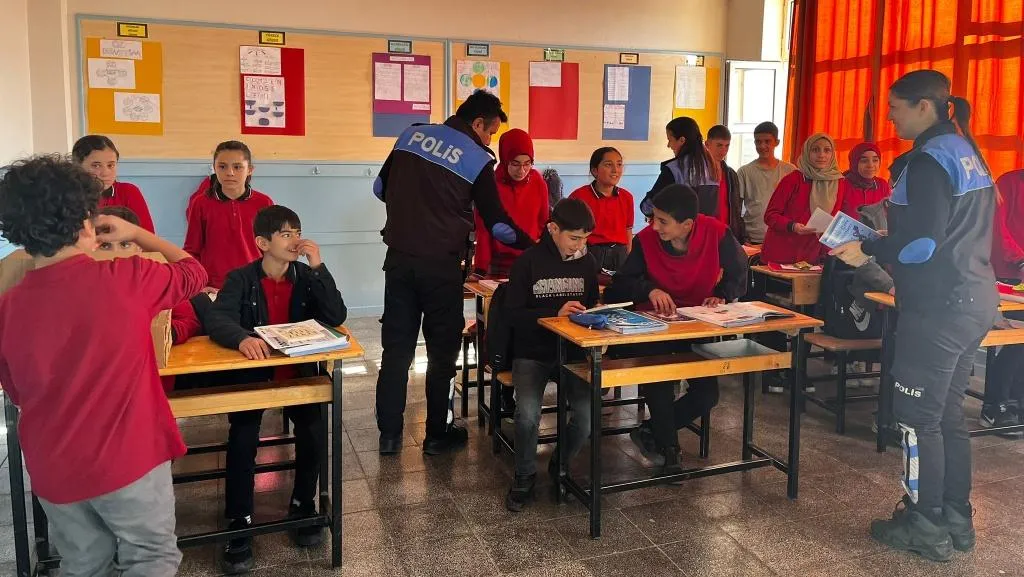 Taşoluk İmam Hatip Ortaokulu fotoğrafı