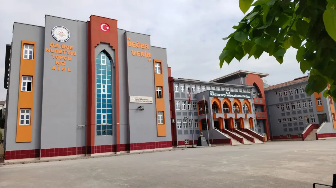 Özlüce Nurettin Topçu Kız Anadolu İmam Hatip Lisesi