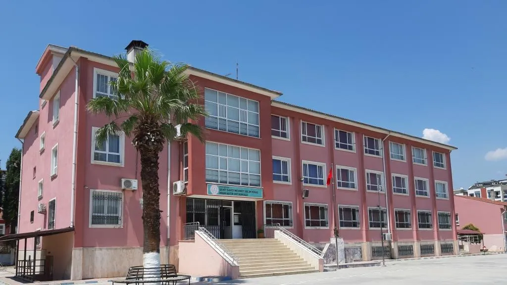 Şehit Savcı Mehmet Selim Kiraz İmam Hatip Ortaokulu fotoğrafı