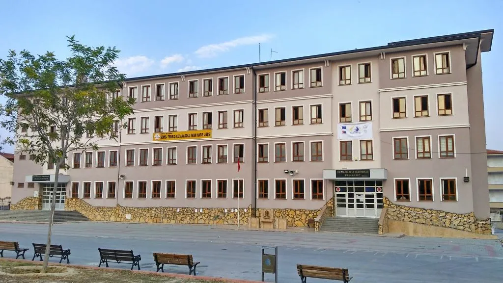 Şems-i Tebrizi Kız Anadolu İmam Hatip Lisesi fotoğrafı