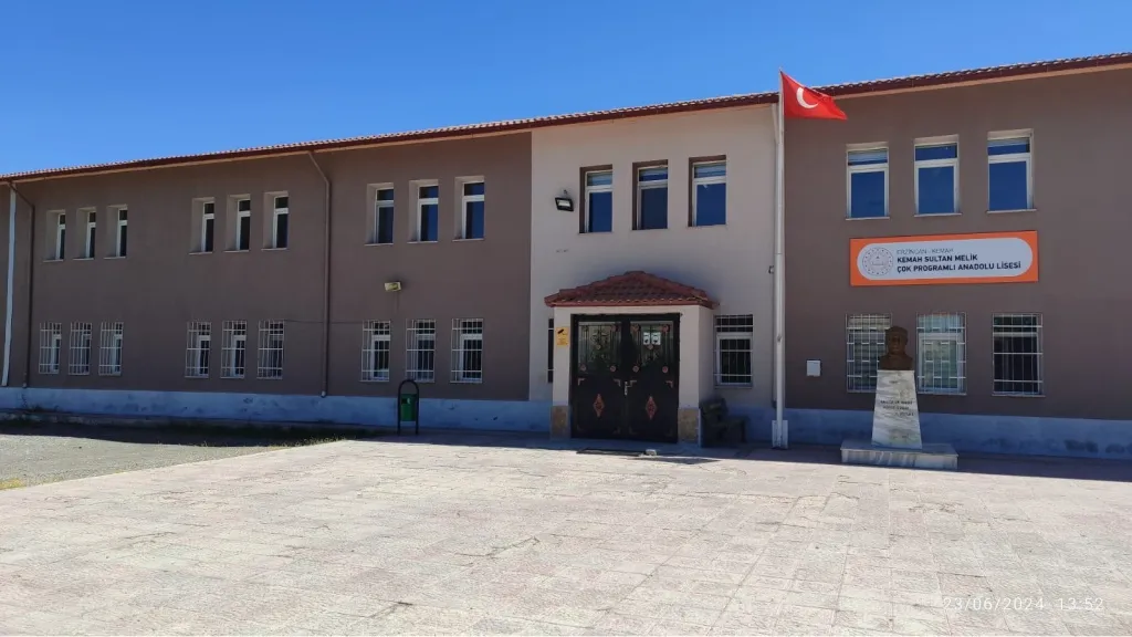 Kemah Sultan Melik Çok Programlı Anadolu Lisesi fotoğrafı