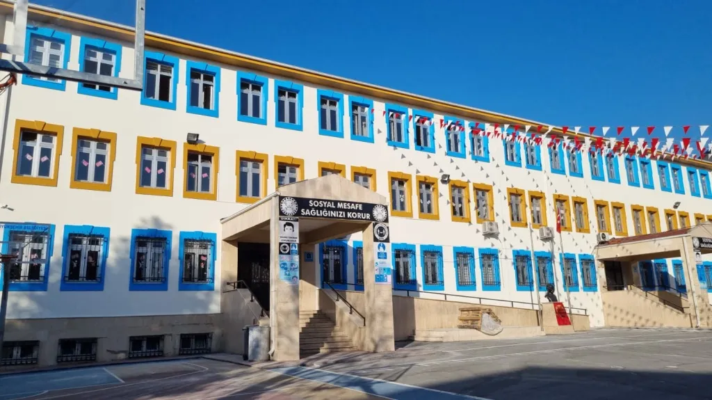 Beylikbağı Ortaokulu