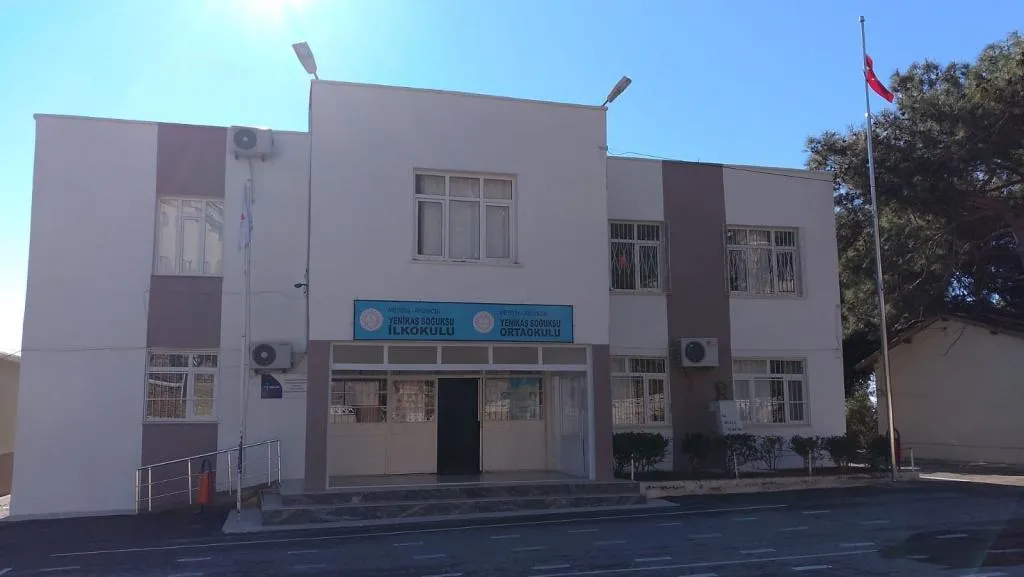 Yenikaş Soğuksu Ortaokulu fotoğrafı