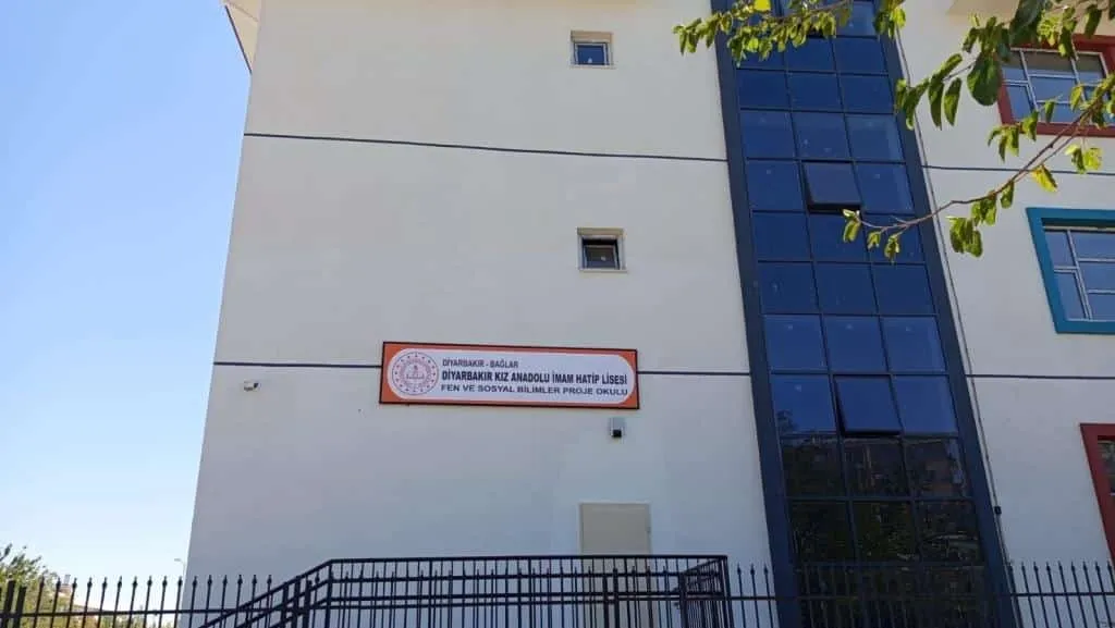 Diyarbakır Kız Anadolu İmam Hatip Lisesi