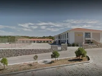 Çeşme Sevgi-Reha Aysay Mesleki Ve Teknik Anadolu Lisesi fotoğrafı