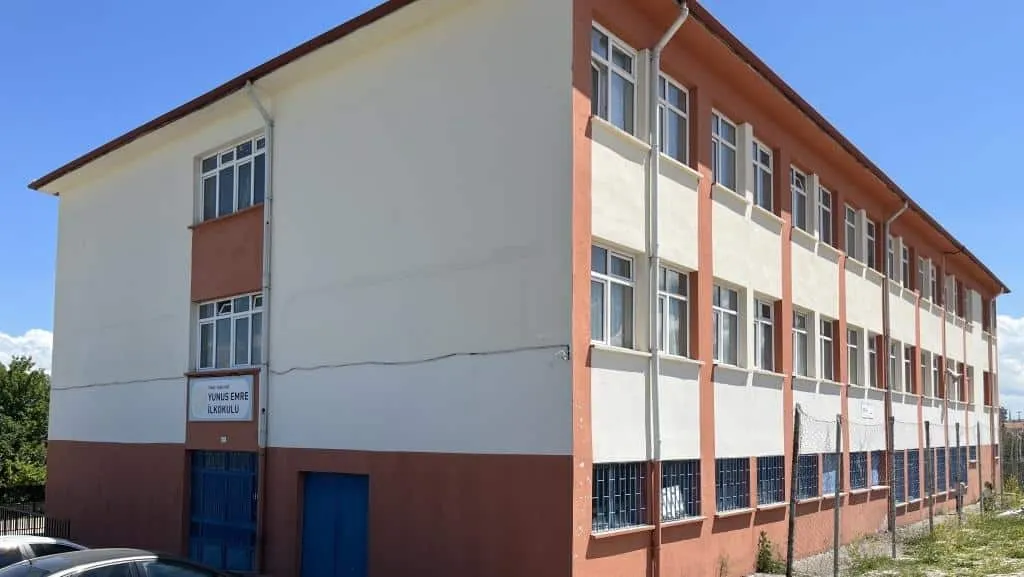 Yunus Emre İlkokulu fotoğrafı