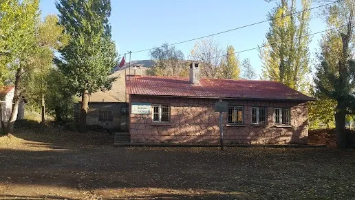 Yukarı Başhan Köyü İlkokulu fotoğrafı