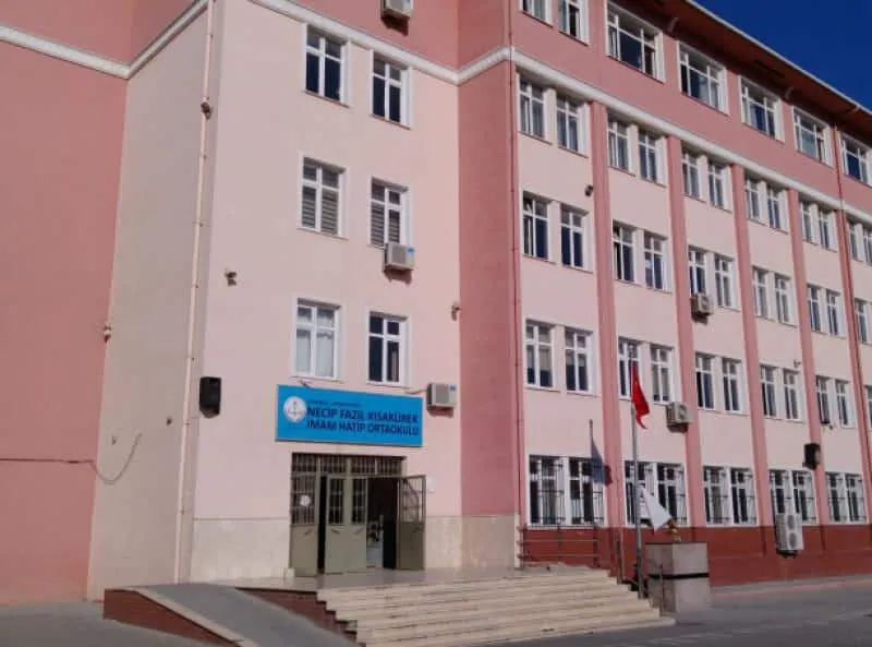 Necip Fazıl Kısakürek İmam Hatip Ortaokulu fotoğrafı