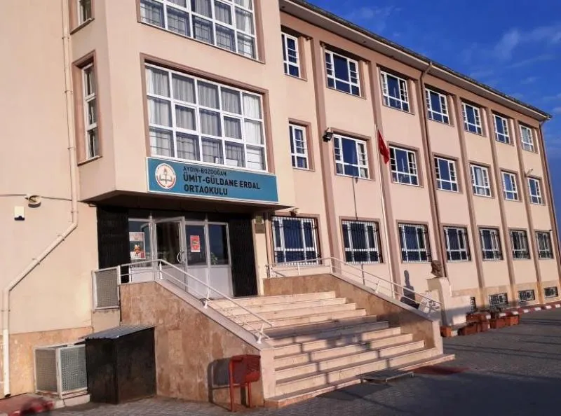 Ümit-Güldane Erdal Ortaokulu fotoğrafı