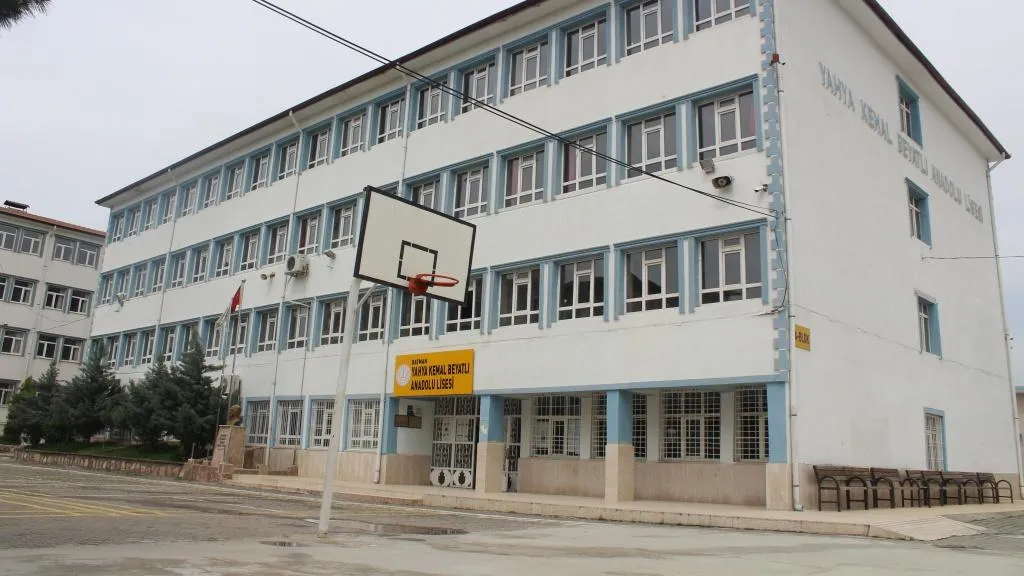 Yahya Kemal Beyatlı Anadolu Lisesi fotoğrafı