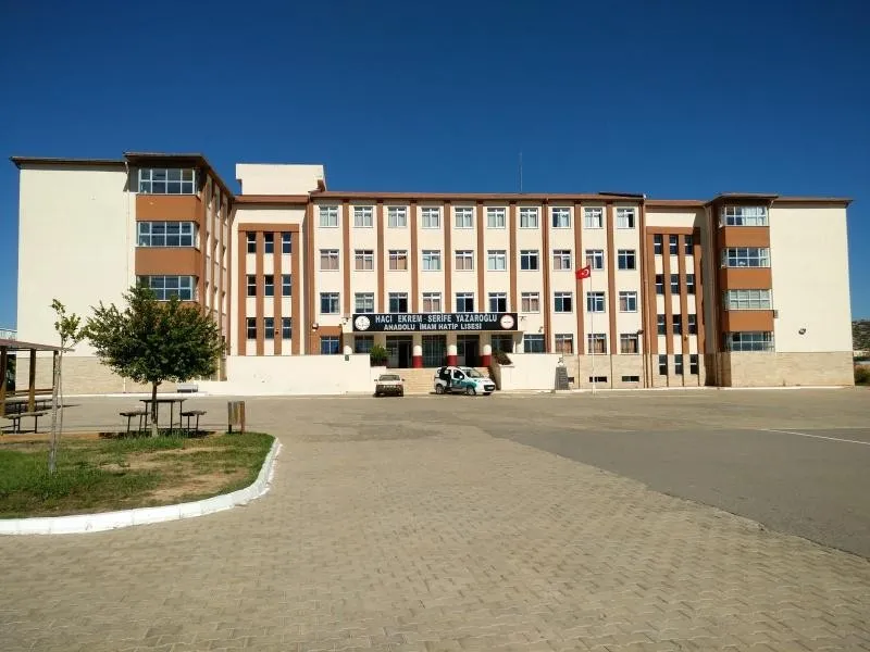 Hacı Ekrem-Şerife Yazaroğlu Anadolu İmam Hatip Lisesi fotoğrafı