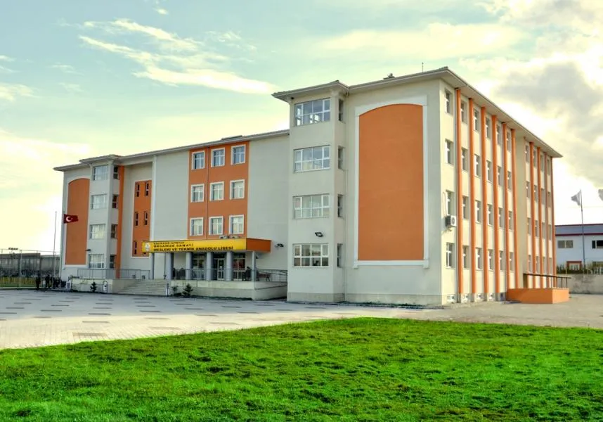 Organize Sanayi Mesleki Ve Teknik Anadolu Lisesi fotoğrafı