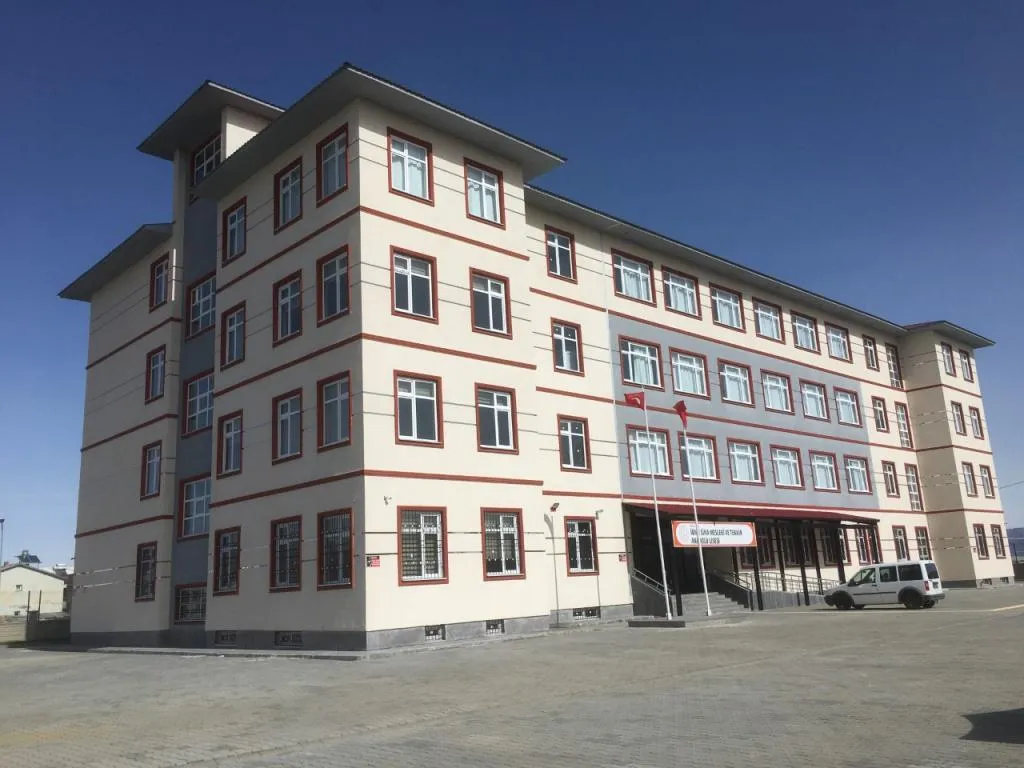 İbn-i Sina Mesleki Ve Teknik Anadolu Lisesi fotoğrafı