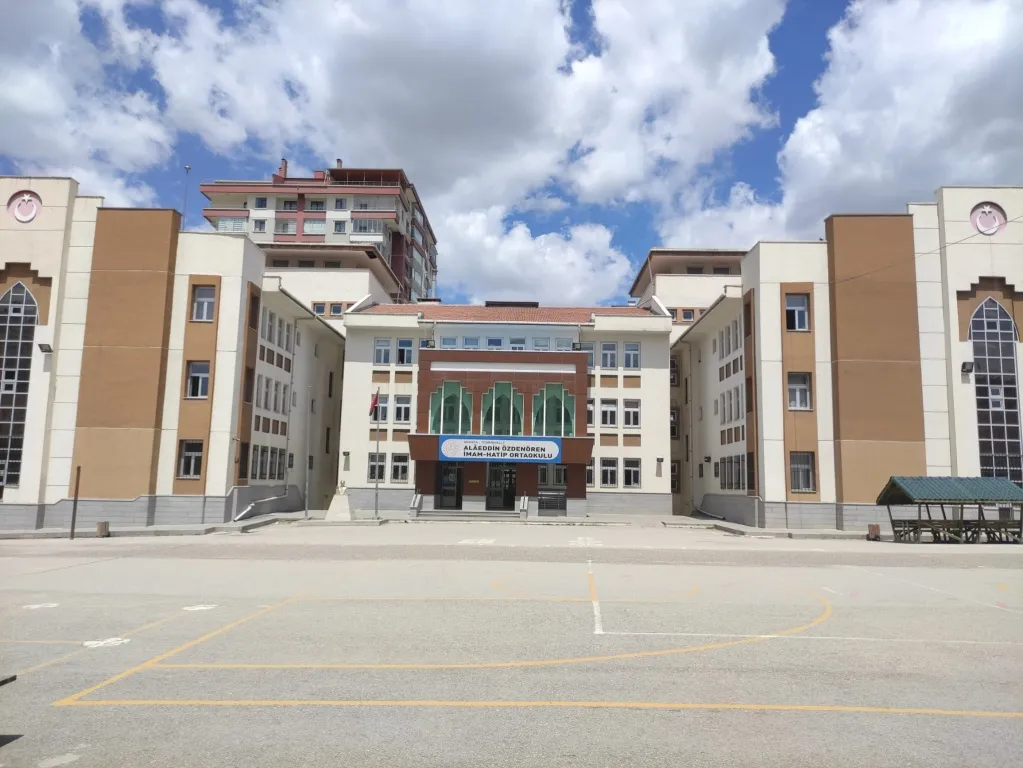 Alâeddin Özdenören İmam Hatip Ortaokulu fotoğrafı
