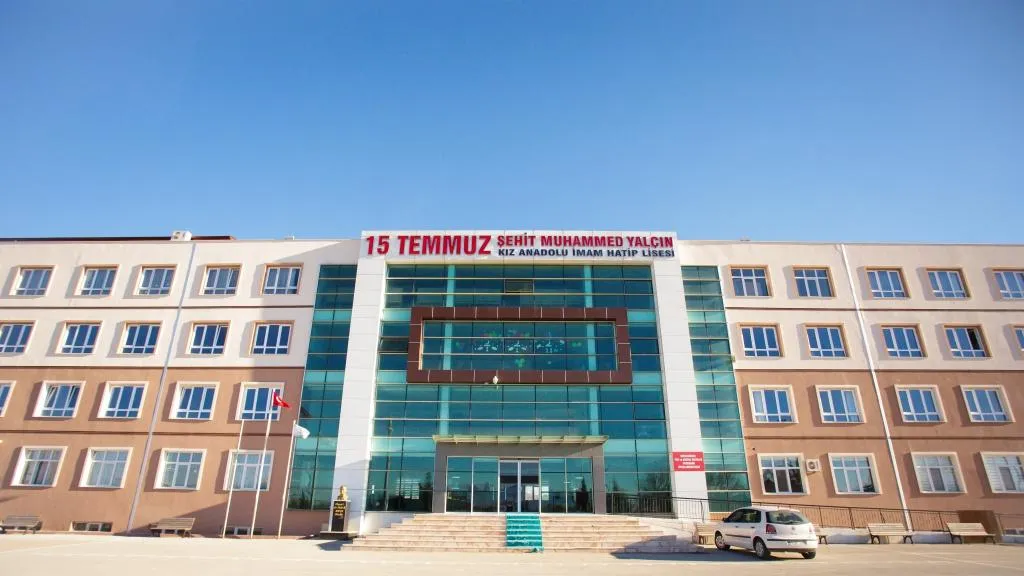15 Temmuz Şehit Muhammed Yalçın Kız Anadolu İmam Hatip Lisesi fotoğrafı
