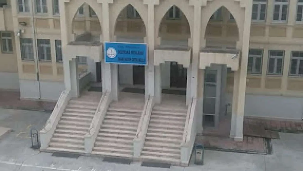 Bozyaka Mevlana İmam Hatip Ortaokulu fotoğrafı
