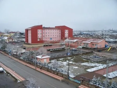 Şehit Süleyman Tombak İlkokulu