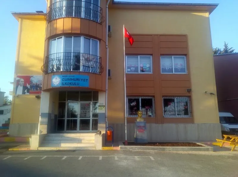 Cumhuriyet İlkokulu fotoğrafı