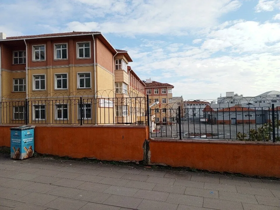 Şehit Erol Olçok Mesleki Ve Teknik Anadolu Lisesi fotoğrafı