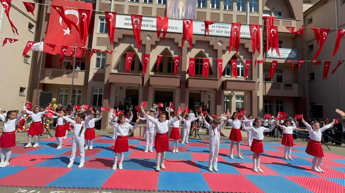 Mehmet Akif İnan Ortaokulu fotoğrafı