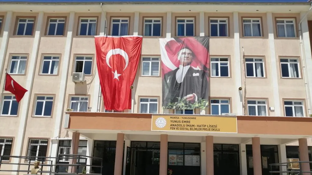 Yunus Emre Anadolu İmam Hatip Lisesi fotoğrafı