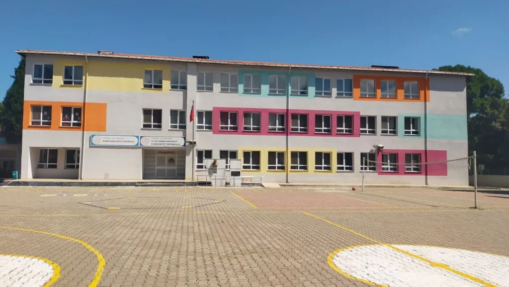 75.Yıl Karacakılavuz Cumhuriyet Ortaokulu fotoğrafı