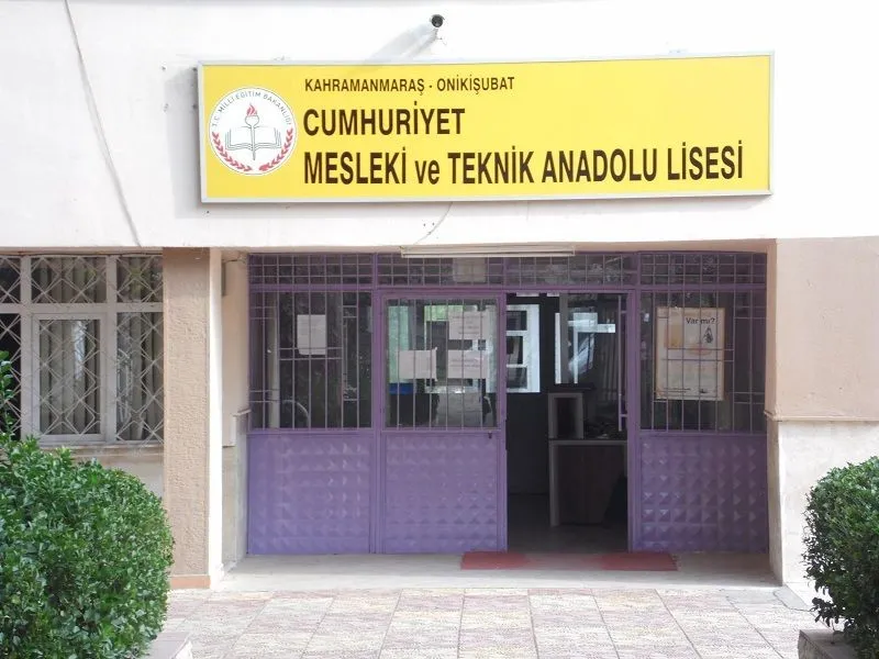 Cumhuriyet Kız Ticaret Mesleki Ve Teknik Anadolu Lisesi
