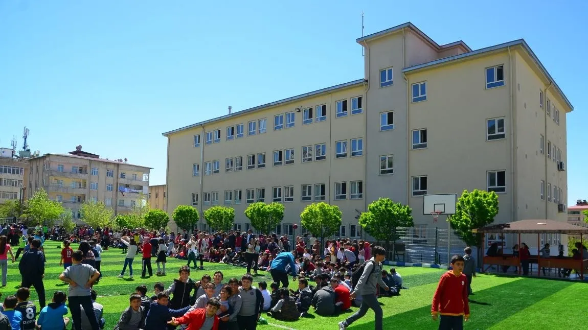 Ömer Faruk Arıkan Ortaokulu fotoğrafı
