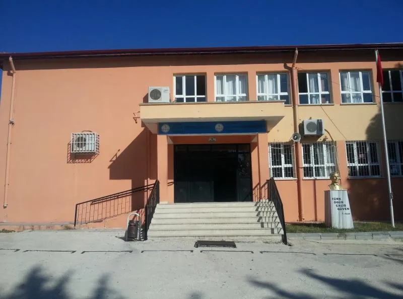 Koçören Cemalettin Tınaztepe Ortaokulu
