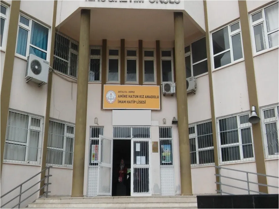Amine Hatun Kız Anadolu İmam Hatip Lisesi fotoğrafı