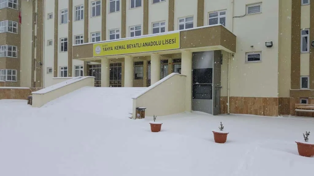 Yahya Kemal Beyatlı Anadolu Lisesi fotoğrafı