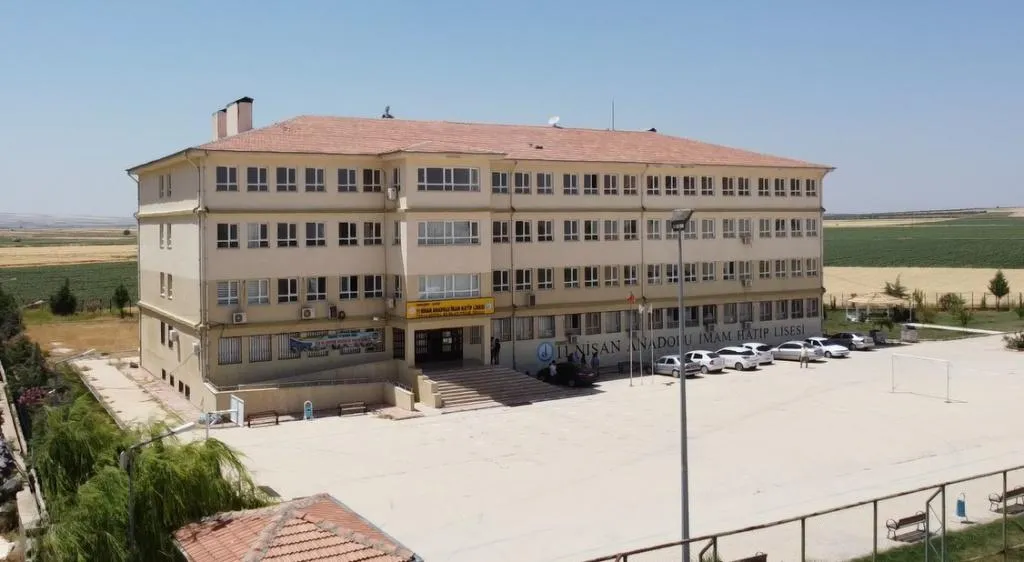 Suruç 11 Nisan Anadolu İmam Hatip Lisesi fotoğrafı