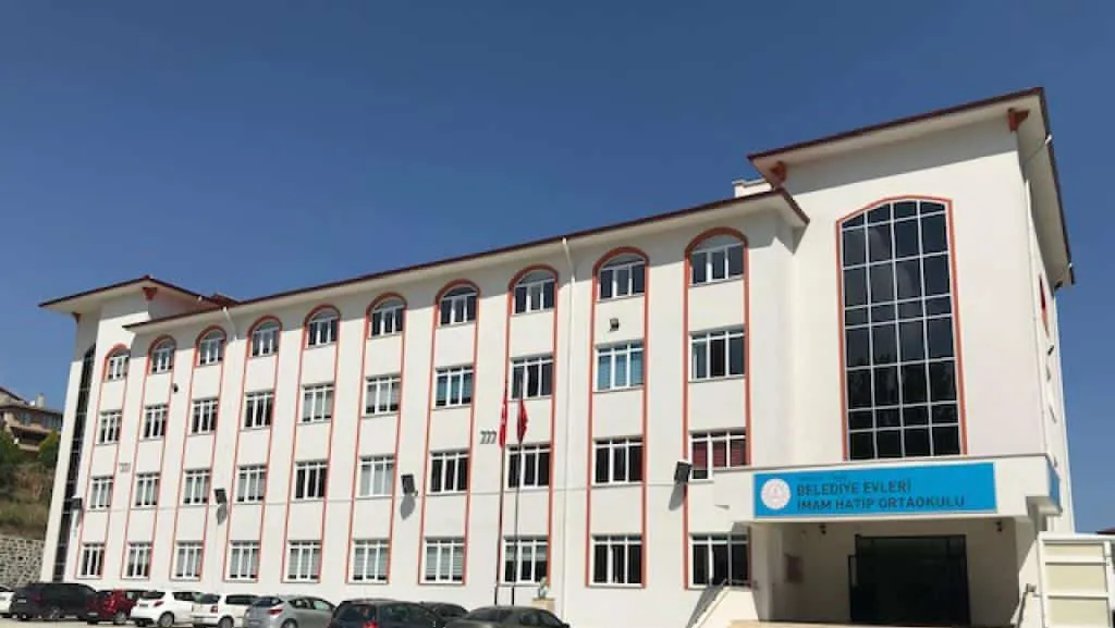 Belediyeevleri İmam Hatip Ortaokulu