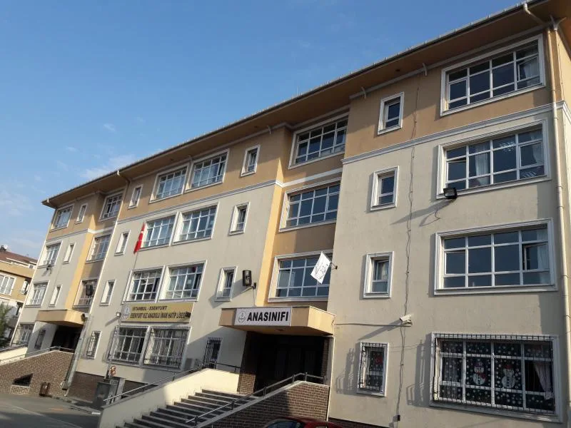 Esenyurt Kız Anadolu İmam Hatip Lisesi fotoğrafı