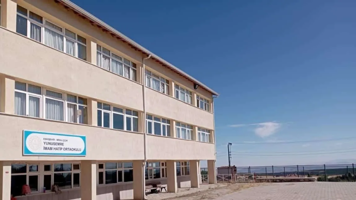 Yunusemre İmam Hatip Ortaokulu fotoğrafı