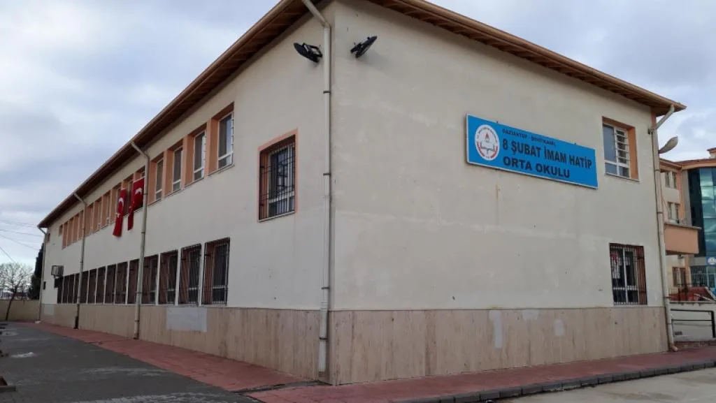 8 Şubat İmam Hatip Ortaokulu