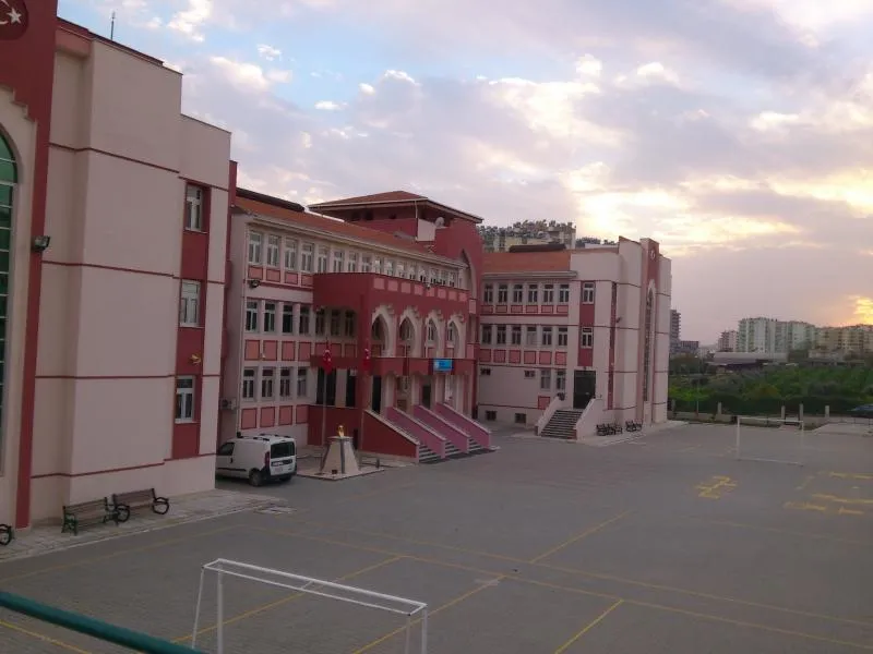 Mevlana İmam Hatip Ortaokulu