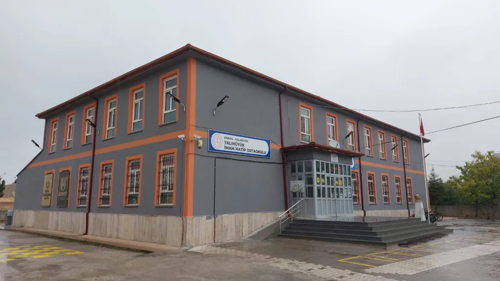Yalıhüyük İmam Hatip Ortaokulu fotoğrafı