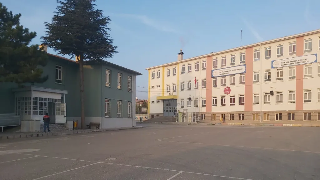 100.Yıl Ahmet Haşhaş İmam Hatip Ortaokulu
