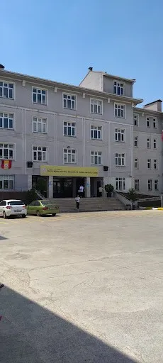 Yahya Kemal Beyatlı Kız Mesleki Ve Teknik Anadolu Lisesi fotoğrafı