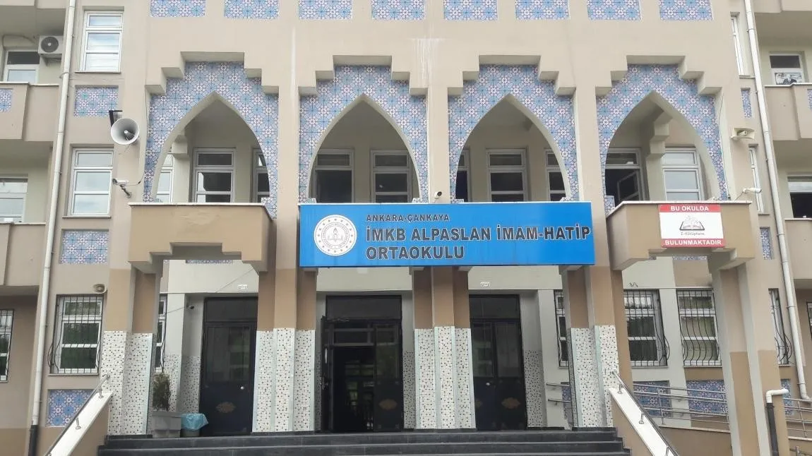 İMKB Alpaslan İmam Hatip Ortaokulu fotoğrafı