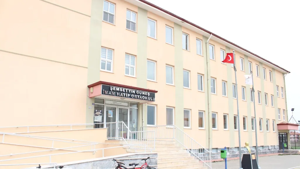Şemsettin Güneş İmam Hatip Ortaokulu fotoğrafı
