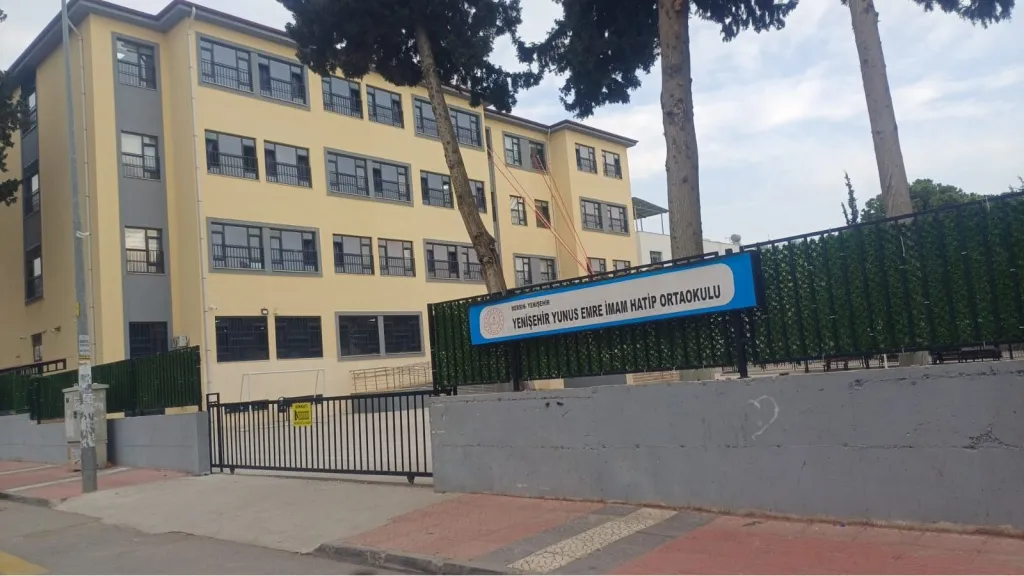 Yenişehir Yunus Emre İmam Hatip Ortaokulu fotoğrafı