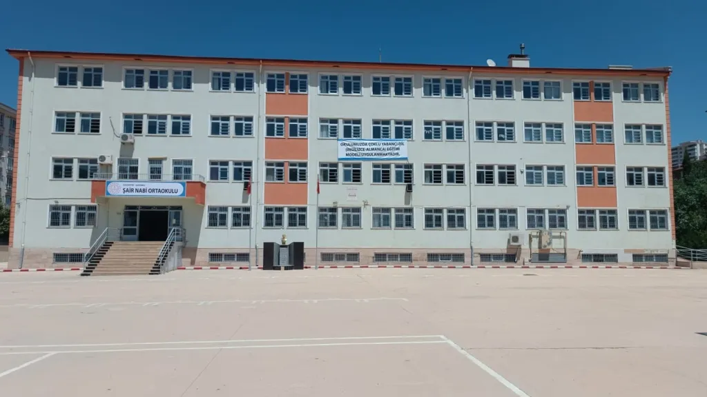Şair Nabi Ortaokulu fotoğrafı