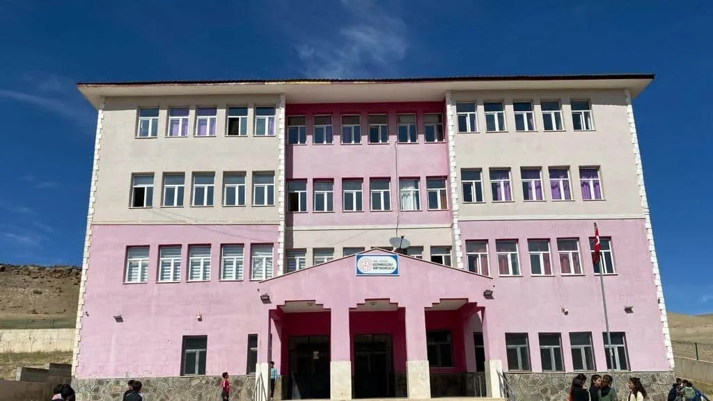 Günbuldu Ortaokulu fotoğrafı