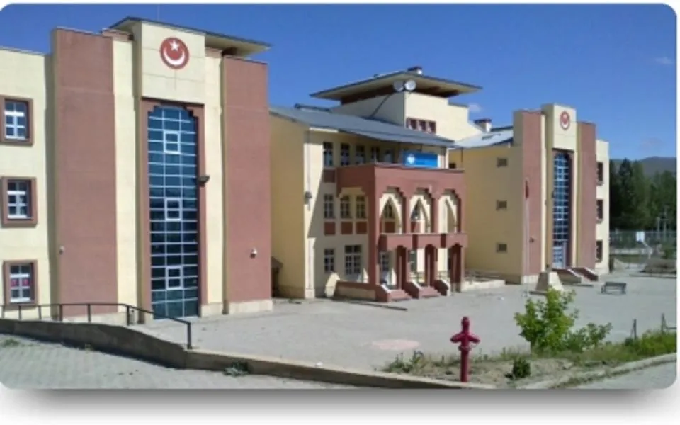 Şehit Fatih Kostik İmam Hatip Ortaokulu fotoğrafı