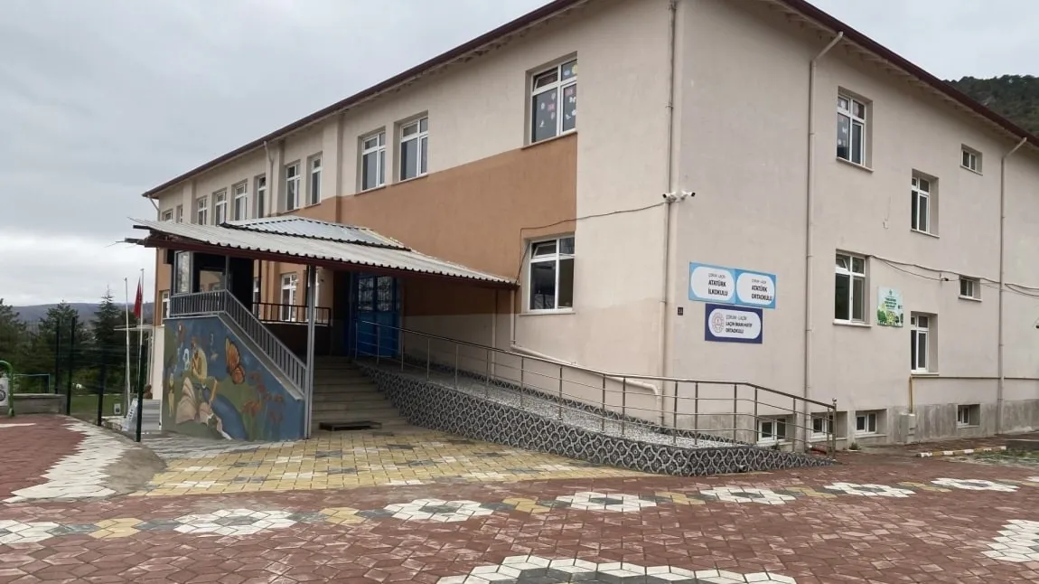 Laçin İmam Hatip Ortaokulu fotoğrafı