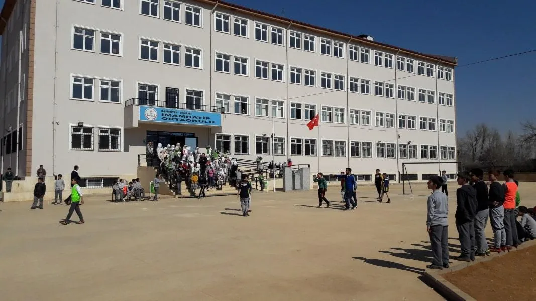 Oğuzeli İmam Hatip Ortaokulu fotoğrafı