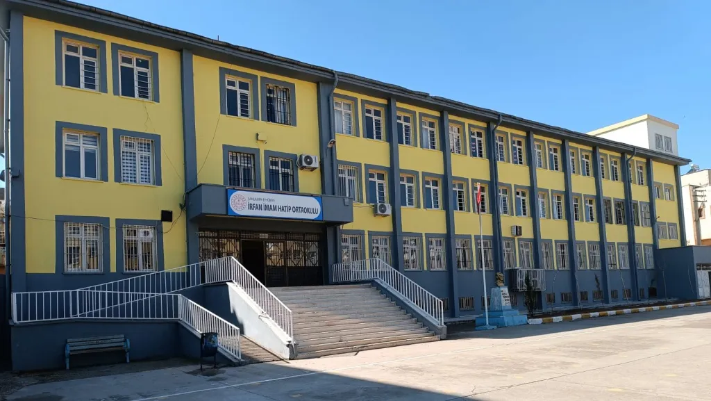 İrfan İmam Hatip Ortaokulu