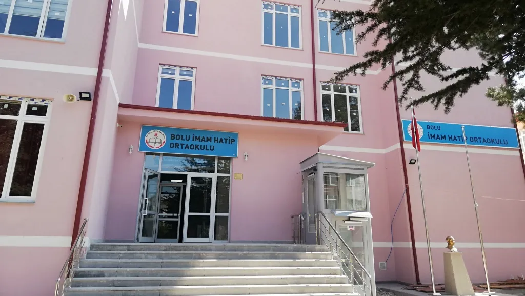 Bolu İmam Hatip Ortaokulu fotoğrafı